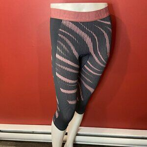 Odlo Women's Blackcomb Performance Cropped Leggings - Size Medium (8/10) - NWT